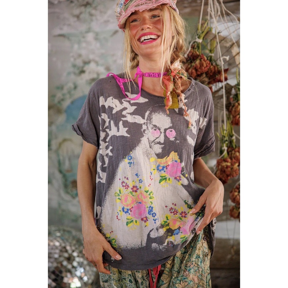 Magnolia Pearl short sleeve Gray Gandhi T-Shirt LOVE‎ Pink Flowers One Size NWT